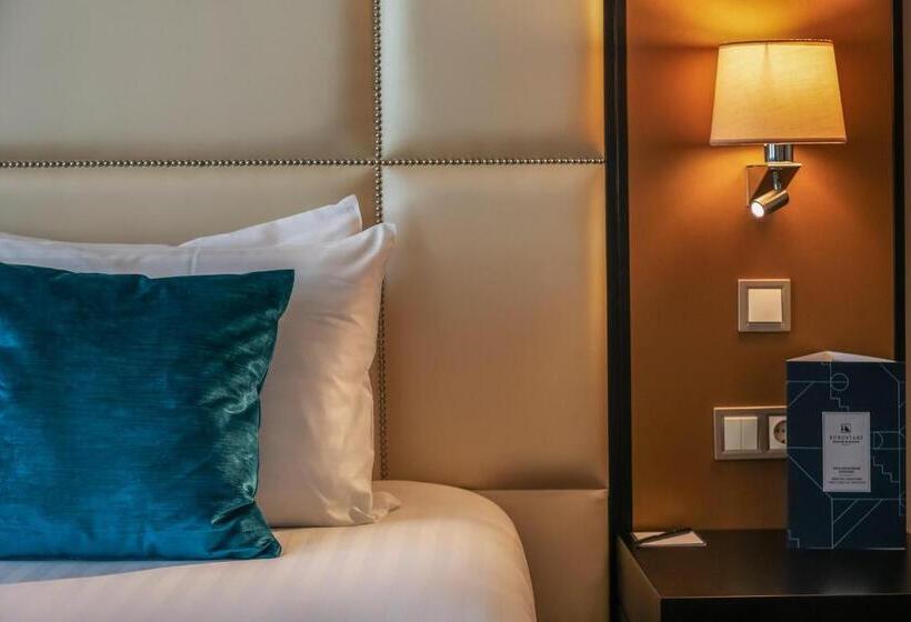 Номер Стандарт, Eurostars Danube Budapest