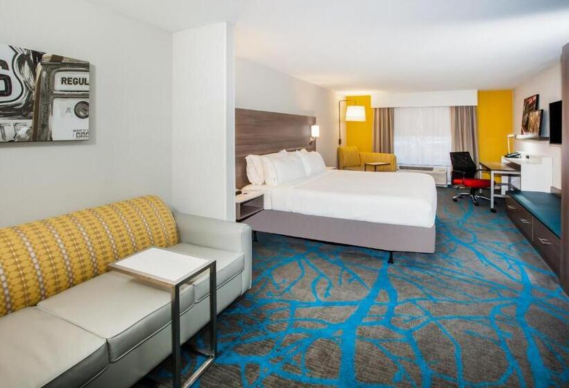 带大床的套房, Holiday Inn Express & Suites Litchfield, An Ihg