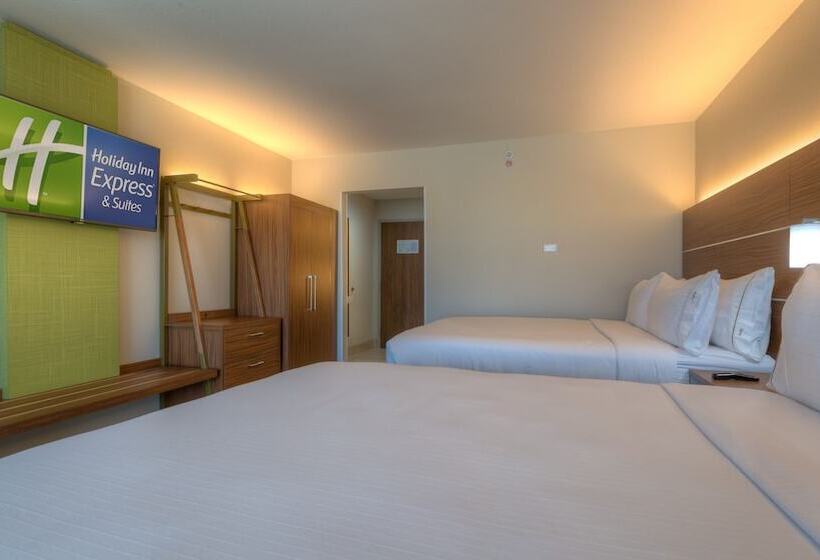 חדר סטנדרט שתי מיטות זוגיות, Holiday Inn Express & Suites Tulsa Midtown, An Ihg