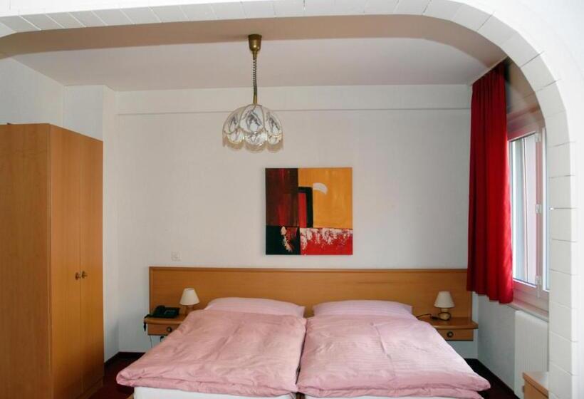 اتاق استاندارد سه نفره, Hôtel Elite
