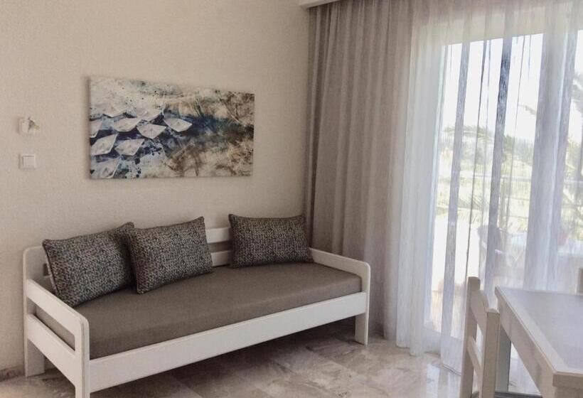Апартаменты 1 Спальня Вид на Море, Maria Suites