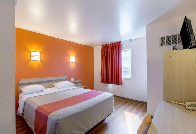 Номер Deluxe, Motel 6 Baraboo, Wi   Lake Delton Wisconsin Dells