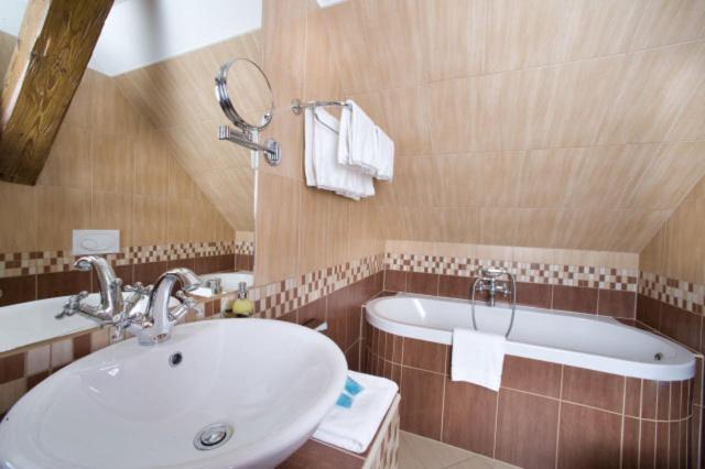 Номер Deluxe, Chateau Zbiroh