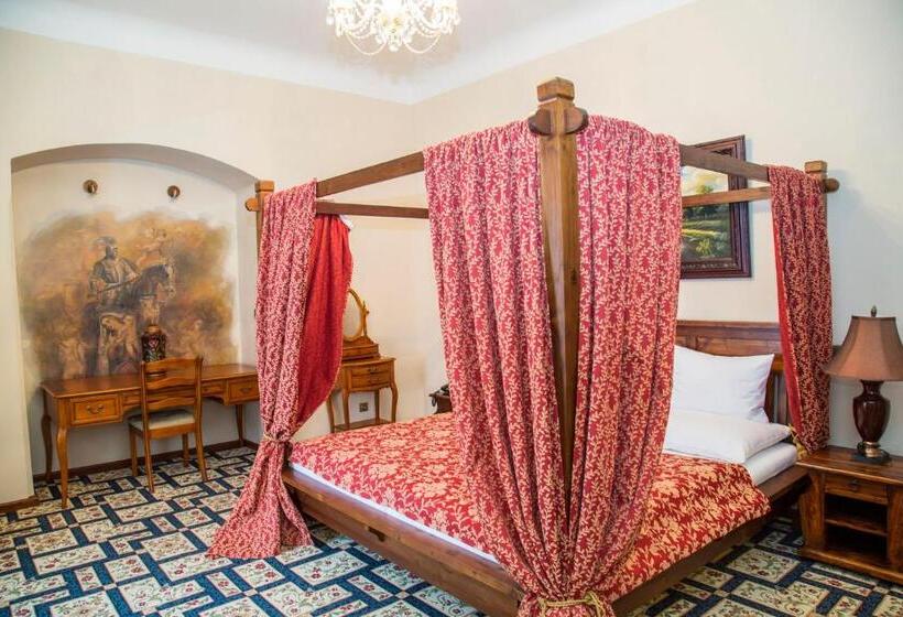 Люкс, Chateau Zbiroh