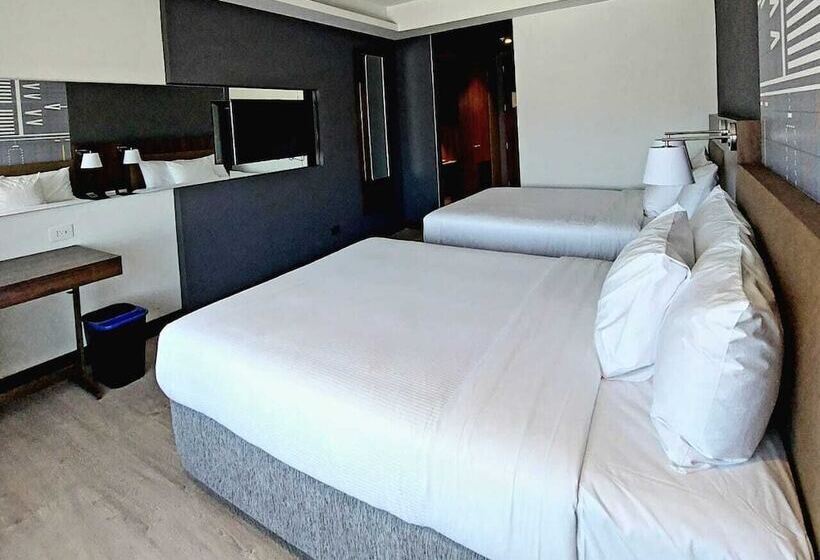 اتاق استاندارد با 2 تخت دوبل, Courtyard By Marriott Santiago Airport