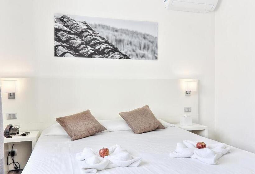 Номер Deluxe, The Florence Hills Resort & Wellness