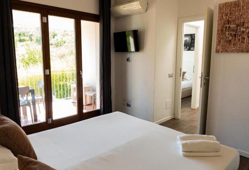 Номер Deluxe, The Florence Hills Resort & Wellness