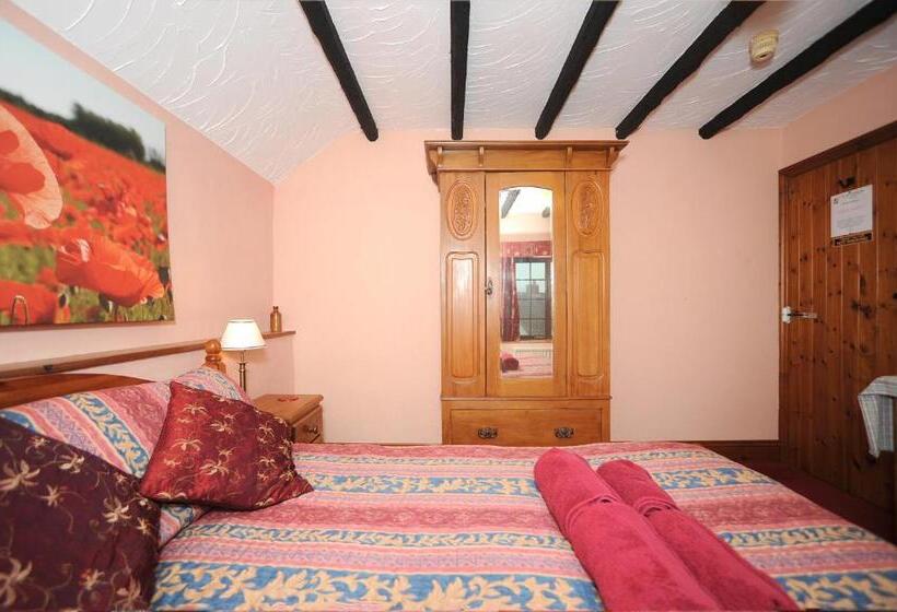 Номер Стандарт, The West Country Inn