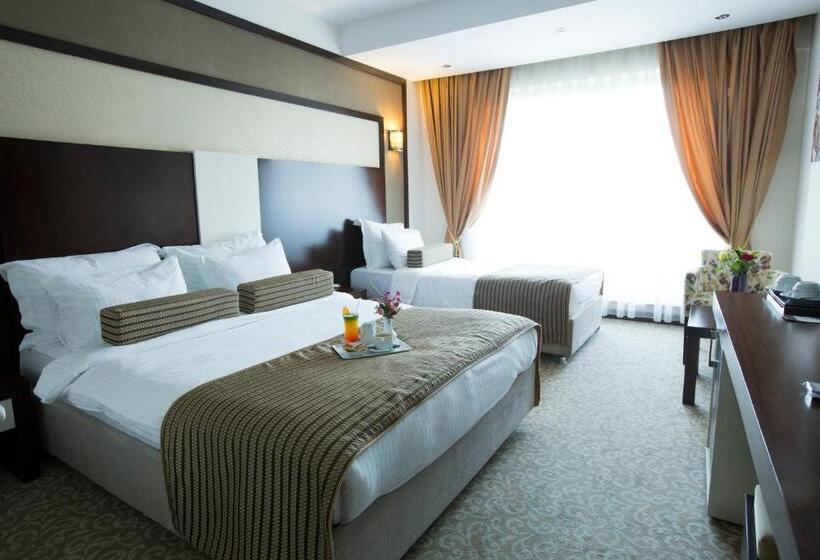 اتاق استاندارد سه نفره, Lavin Hotel & Spa