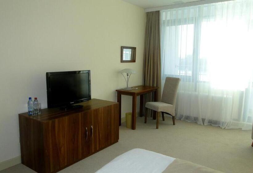 سوئیت با بالکن, Arena Hotel Kur