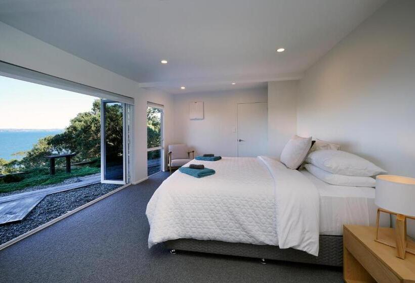 Дом 4 Спальни, Waiheke Island Vineyard Holiday Houses