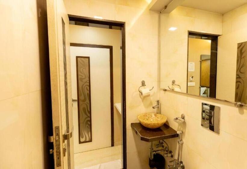 Quarto Triplo Deluxe com Vistas, Colaba Suites   Near Taj Hotel, Mumbai