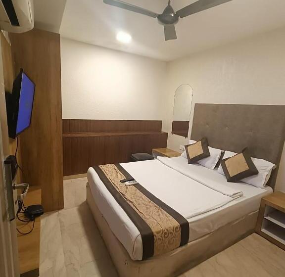 Quarto Deluxe Individual, Colaba Suites   Near Taj Hotel, Mumbai
