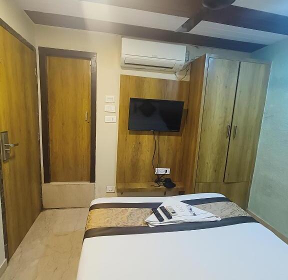 Quarto Deluxe Individual, Colaba Suites   Near Taj Hotel, Mumbai