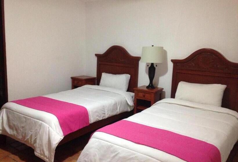스탠다드 룸, Meson Del Mar