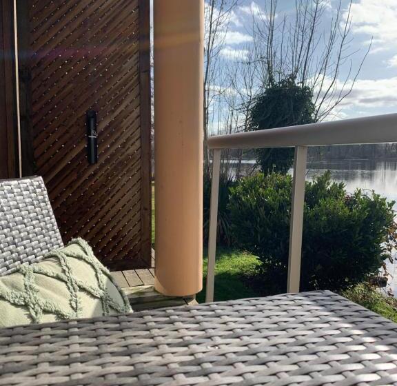 Номер Стандарт Трехместный, Hôtel De L Ile Du Saussay