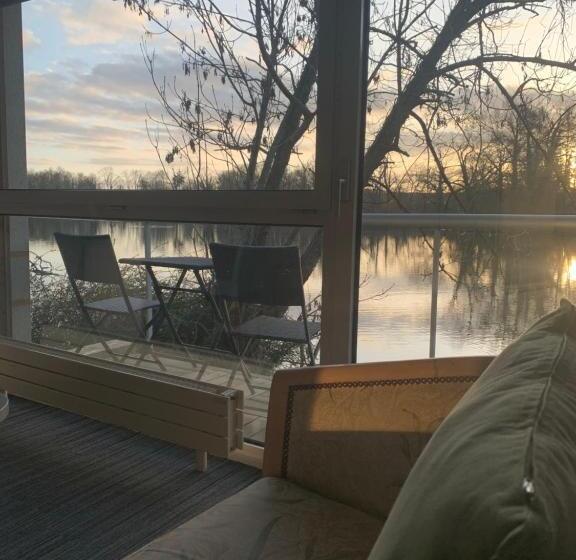 Семейный Номер, Hôtel De L Ile Du Saussay