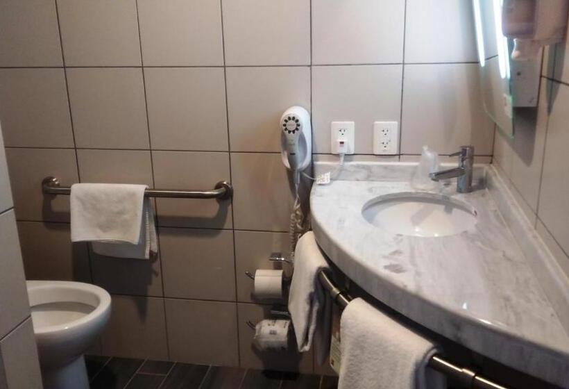Quarto Estandar, Ibis Queretaro
