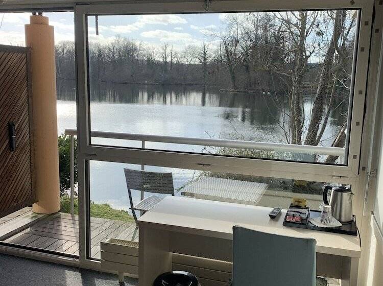 Номер Стандарт Трехместный, Hôtel De L Ile Du Saussay