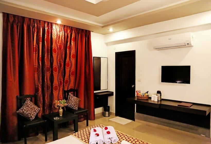 Quarto Deluxe, Narayans Leela Inn