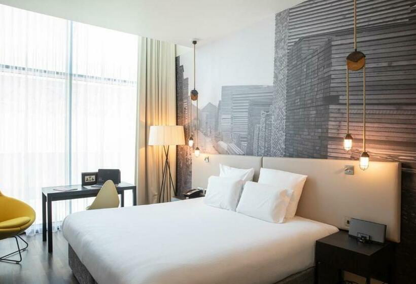 Номер Премиум, Pullman Liverpool