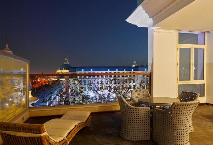 סוויטה מלכותית, Royal Maxim Palace Kempinski Cairo