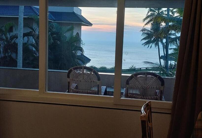Номер Стандарт Вид на Море с Балконом, Seashore Beach Resort Varkala