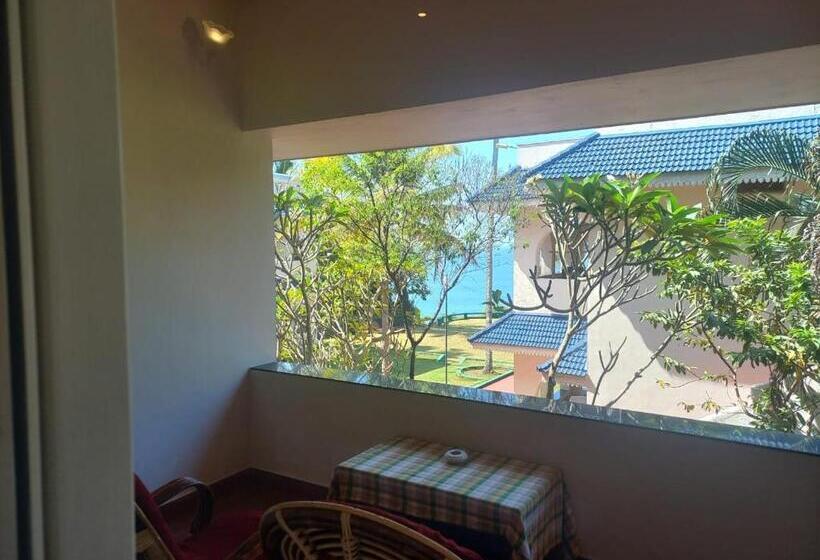 Номер Стандарт с Балконом, Seashore Beach Resort Varkala
