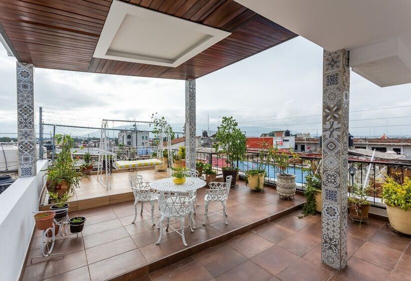 Семейный Номер, Casa Dos Lunas