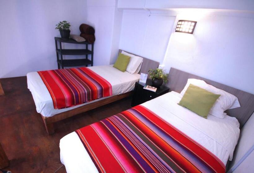 Chambre Familiale, Del Refugio