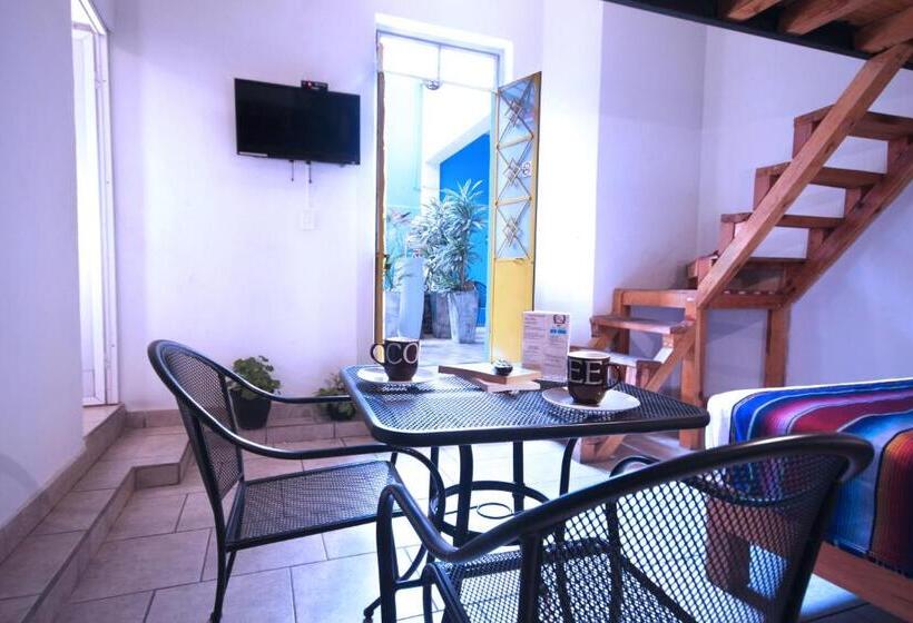 Chambre Familiale, Del Refugio