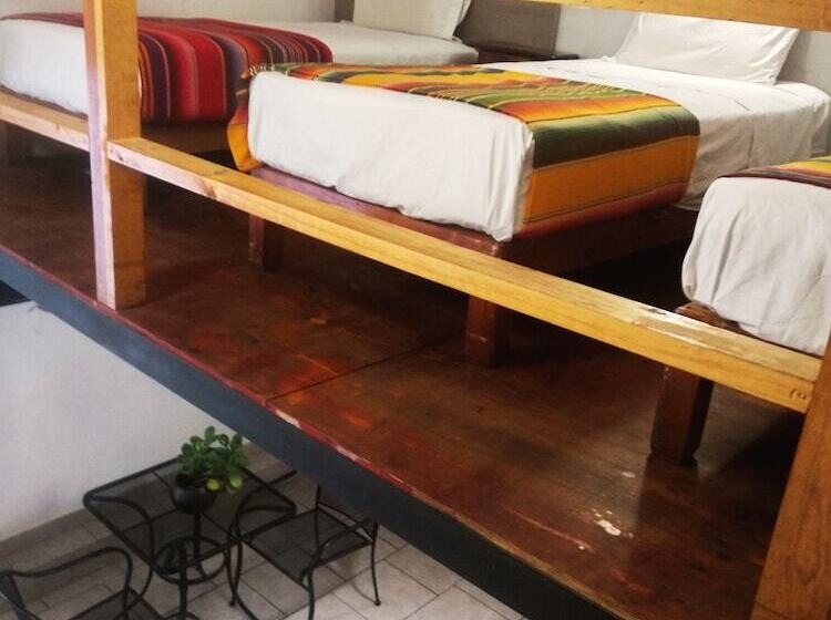 Chambre Familiale, Del Refugio
