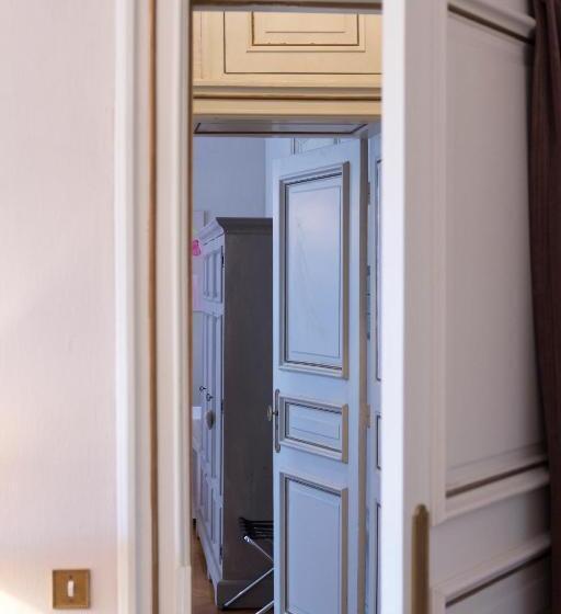 Семейный Номер Superior, Domaine De Beaupré   Hotel The Originals Relais