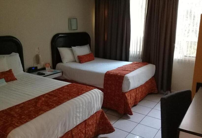 Habitació Estàndard 2 Llits Matrimoni, Howard Johnson Leon Avenida