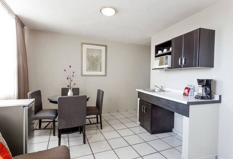 Junior Suite, Howard Johnson Leon Avenida