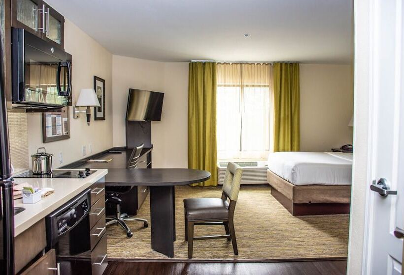 Студия Стандарт, Candlewood Suites Overland Park W 135th St, An Ihg
