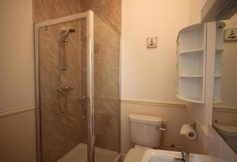 Семейный Номер, Gainsboro Guest House