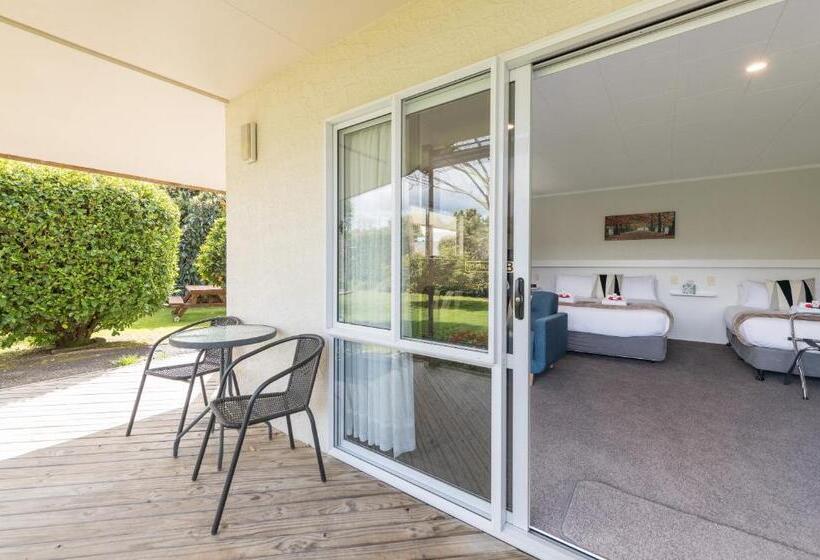 스탠다드 스튜디오, Abbey Court Motel