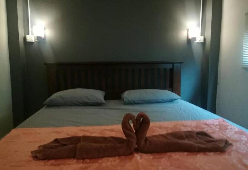 스탠다드 룸, Cashew Nut Bungalow, Ko Mook