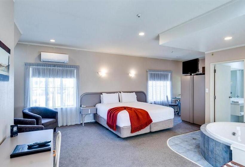 Студия Стандарт, Cumberland Court Motel