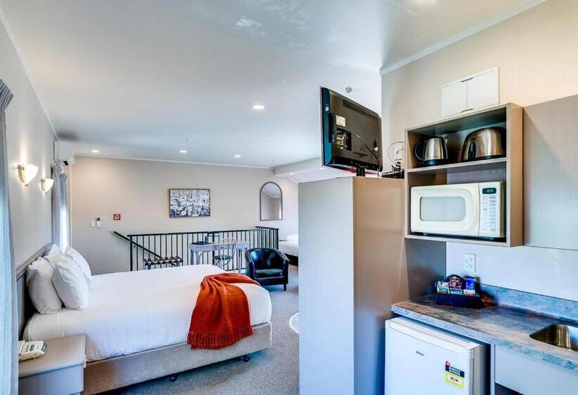 Студия Deluxe, Cumberland Court Motel