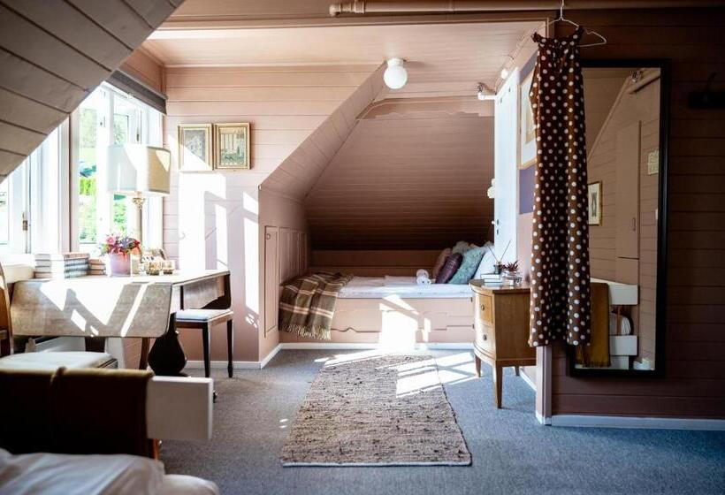 Семейный Номер, Fjærland Fjordstove Hotell   Huseby Hotelldrift As