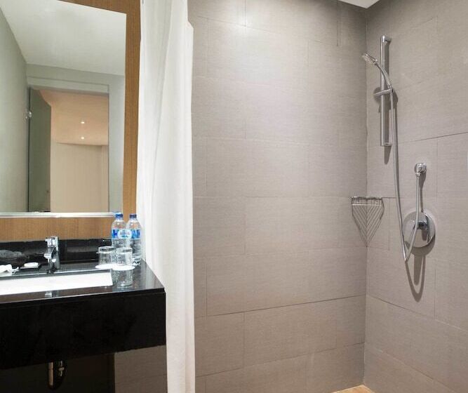 Люкс, Batiqa Hotel Cirebon
