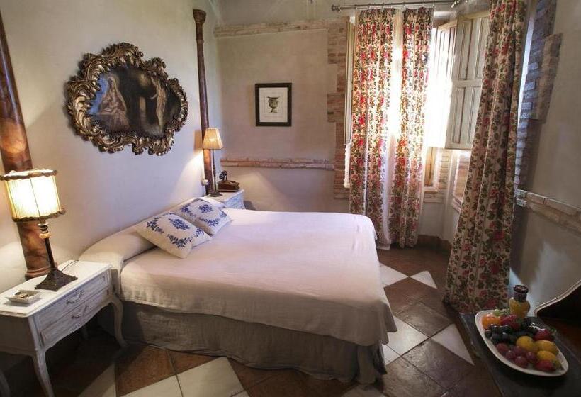 Полулюкс, Boutique Hoces Del Duraton