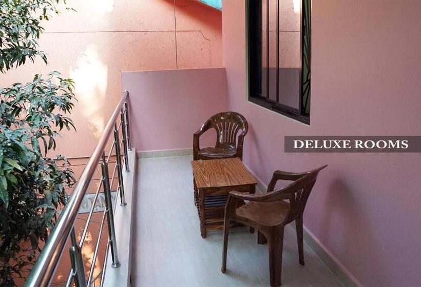 带阳台的豪华间, Pritams Cottages Guest House