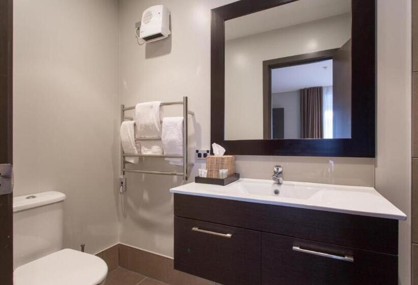 דירת 5 חדרי שינה, Queenstown Village Apartments