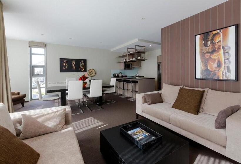 Apartamento 2 Dormitórios, Queenstown Village Apartments