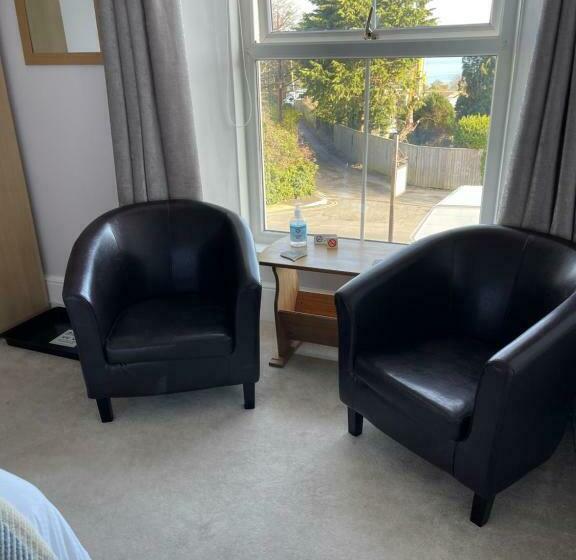 Номер Стандарт, Nythfa Guest House