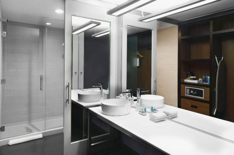 Люкс Кровать Кинг, Aloft Raleighdurham Airport Brier Creek