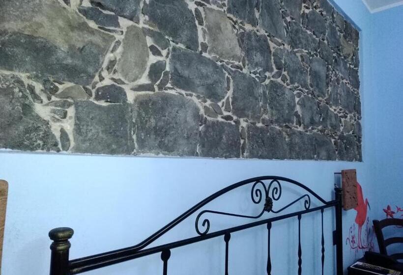 اتاق استاندارد, La Corte Di Lucina